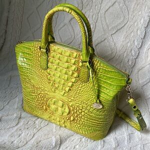 Rare Brahmin Tango large duxbury purse!